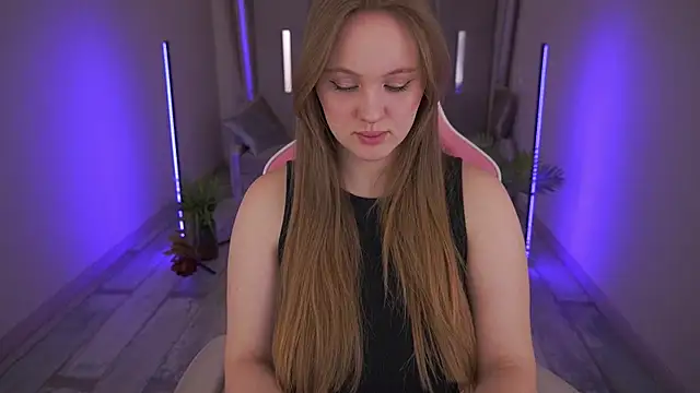 LylaYeess online show from March 2025 10:35:01 AM