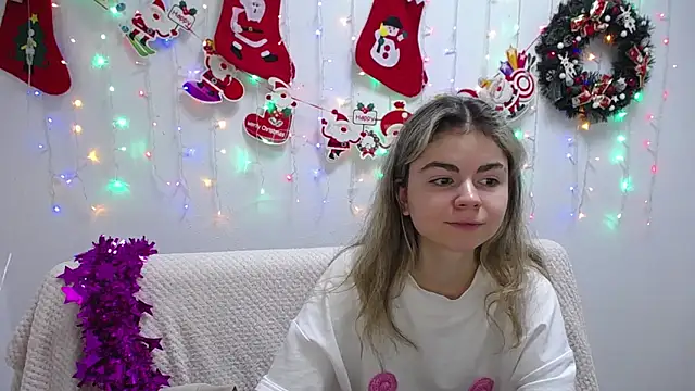 TinaRedly online show from December 2024 12:55:02 PM