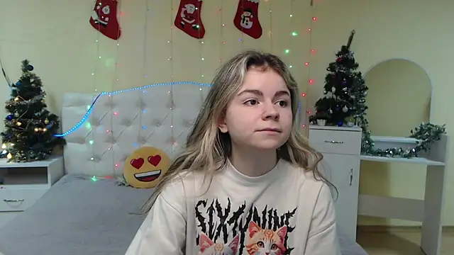 TinaRedly online show from January 2025 02:08:02 PM