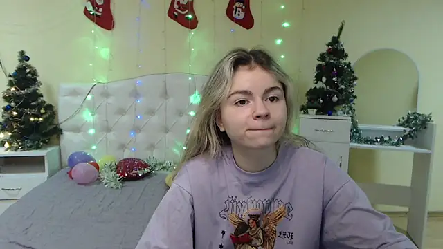 TinaRedly online show from January 2025 04:18:01 AM