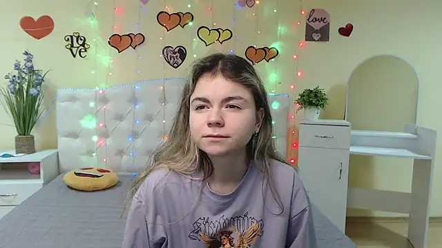 TinaRedly online show from February 2025 01:10:01 AM