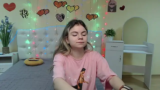 TinaRedly online show from March 2025 06:32:02 AM