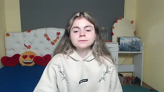 TinaRedly online show from November 2025 06:46:02 PM