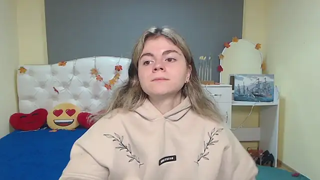 TinaRedly online show from November 2025 06:46:02 PM