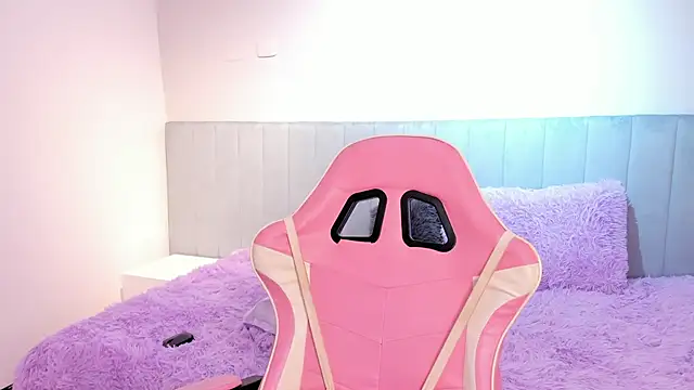 Snapshot of amira_cute2 chatting on January 2025 04:17:01 PM amira cute2 online show from January 2025 04:17:01 PM