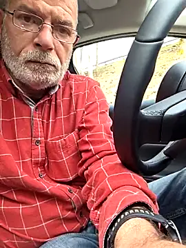 bottomhairy online show from April 2026 10:05:01 AM