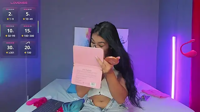 MadissonShakur online show from September 2025 05:14:02 PM