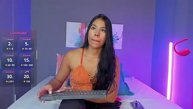 MadissonShakur online show from September 2025 05:07:01 PM