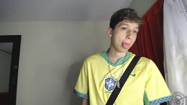  Thomas hot  online show from December 2024 05:10:02 PM
