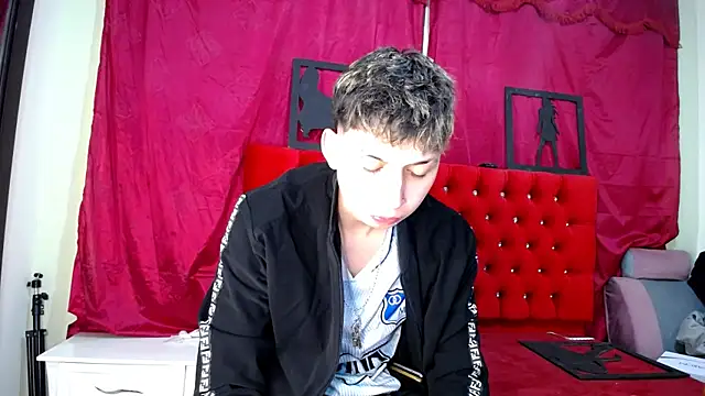  Thomas hot  online show from March 2025 01:53:02 AM