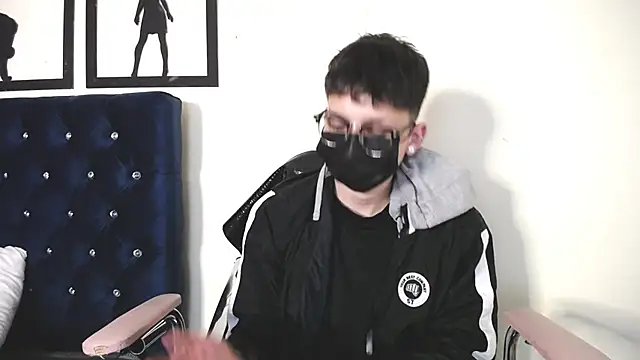  Thomas hot  online show from September 2025 03:43:02 AM