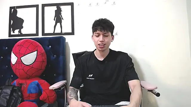  Thomas hot  online show from November 2025 04:12:01 AM