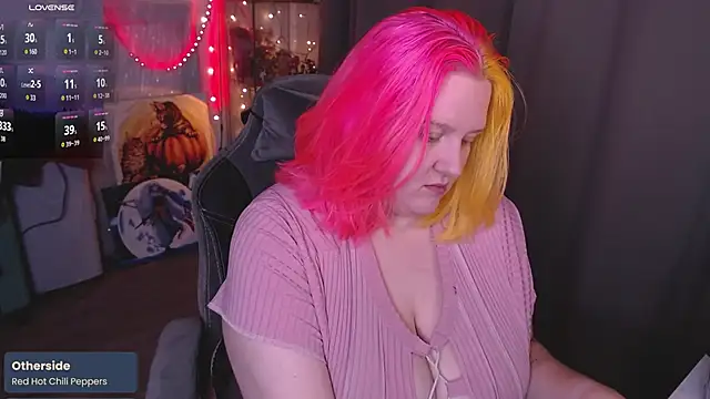 lissamuff online show from November 2025 02:49:01 PM