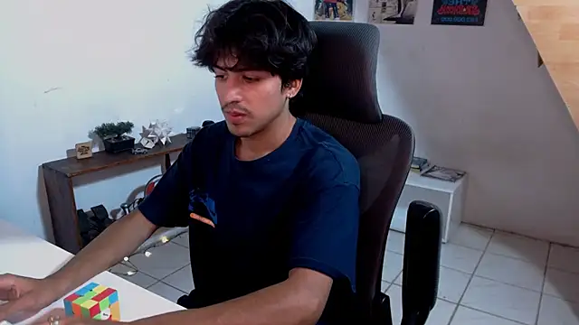 Snapshot of Thieves9 chatting on November 2025 09:26:01 PM Thieves9 online show from November 2025 09:26:01 PM