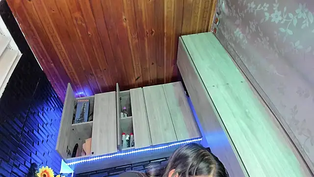 Snapshot of LaureenHills chatting on October 2025 03:36:01 AM LaureenHills online show from October 2025 03:36:01 AM