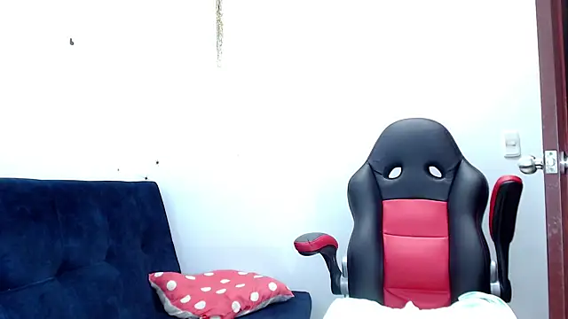 kaira sweet  online show from December 2024 10:02:02 AM