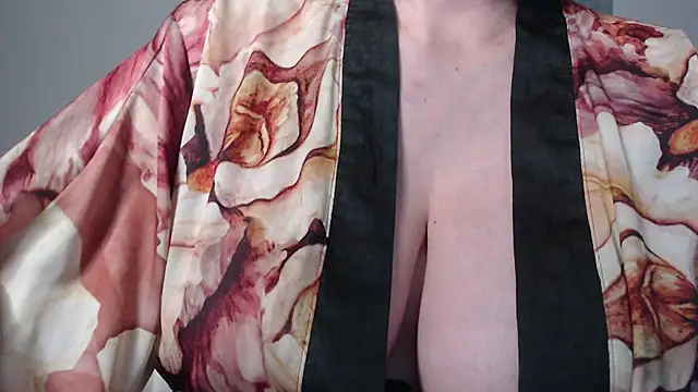 missdaniels online show from October 2025 02:31:01 AM