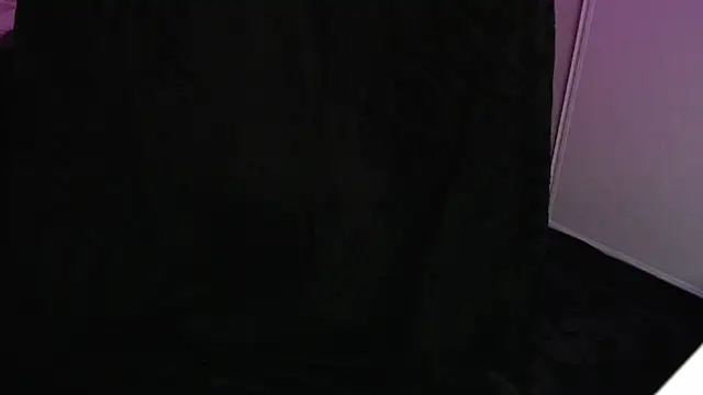 Snapshot of yamira25 chatting on March 2025 12:10:02 AM yamira25 online show from March 2025 12:10:02 AM