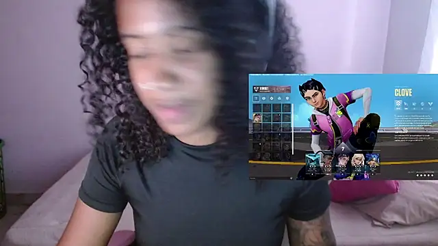 Snapshot of TiffanyRoouse chatting on December 2024 10:41:01 PM TiffanyRoouse online show from December 2024 10:41:01 PM