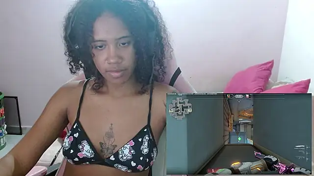 Snapshot of TiffanyRoouse chatting on January 2025 01:47:01 AM TiffanyRoouse online show from January 2025 01:47:01 AM