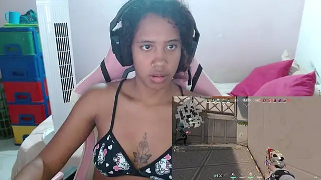 Snapshot of TiffanyRoouse chatting on February 2025 02:51:02 AM TiffanyRoouse online show from February 2025 02:51:02 AM