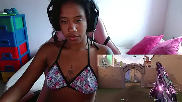 Snapshot of TiffanyRoouse chatting on February 2025 09:37:02 PM TiffanyRoouse online show from February 2025 09:37:02 PM