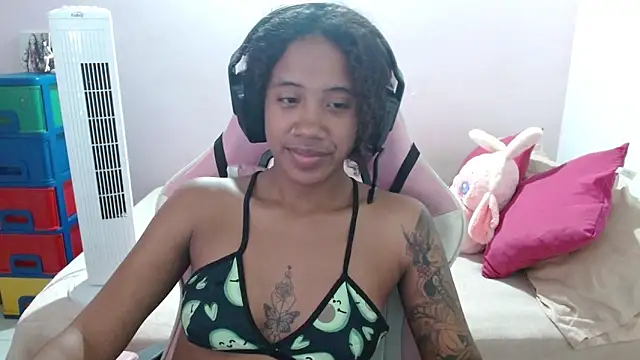 Snapshot of TiffanyRoouse chatting on February 2025 03:32:01 AM TiffanyRoouse online show from February 2025 03:32:01 AM