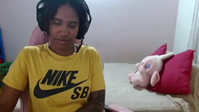 Snapshot of TiffanyRoouse chatting on March 2025 12:05:01 AM TiffanyRoouse online show from March 2025 12:05:01 AM