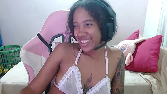 Snapshot of TiffanyRoouse chatting on March 2025 03:09:02 AM TiffanyRoouse online show from March 2025 03:09:02 AM