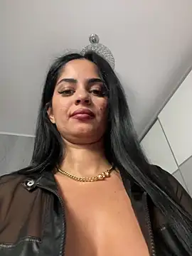  adelle online show from October 2025 12:17:02 PM