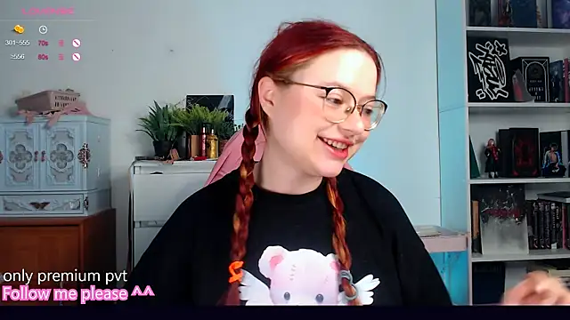 Snapshot of me__hanna chatting on November 2025 10:10:02 PM me hanna online show from November 2025 10:10:02 PM