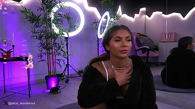 VanessaSimon online show from January 2025 06:06:01 AM