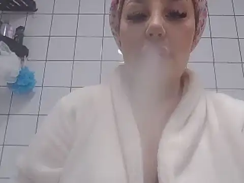 Snapshot of magical_mia chatting on February 2025 10:20:02 AM magical mia online show from February 2025 10:20:02 AM