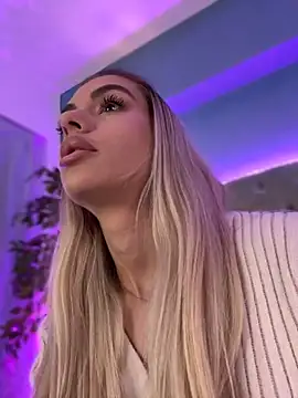 HaileyMadow online show from November 2025 07:52:01 AM