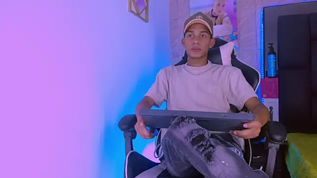 dilan alfonzo online show from November 2025 07:36:02 PM