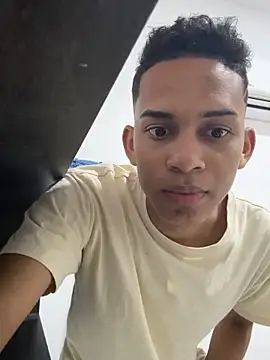 dilan alfonzo online show from April 2026 11:18:02 PM