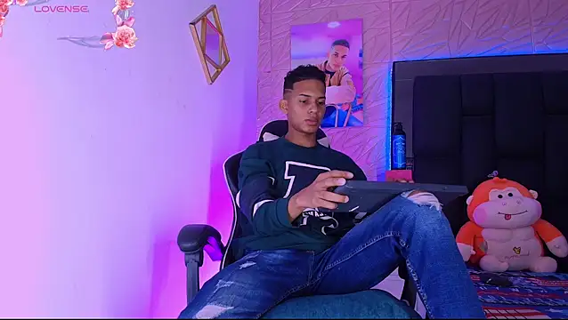 Snapshot of dilan_alfonzo chatting on June 2026 05:33:02 PM dilan alfonzo online show from June 2026 05:33:02 PM