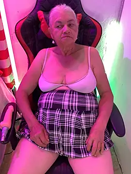 Grandma Mature23 online show from March 2025 06:37:02 PM