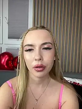 Nicole blonde0 online show from February 2025 10:31:01 PM