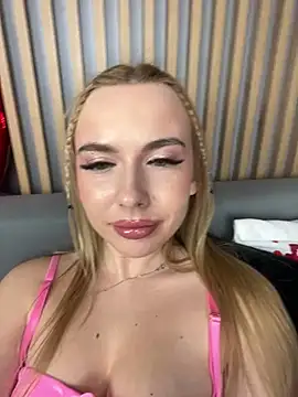 Nicole blonde0 online show from February 2025 01:31:02 PM