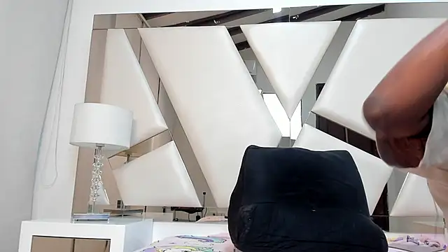 MonicaSchwartz online show from March 2025 04:43:02 PM