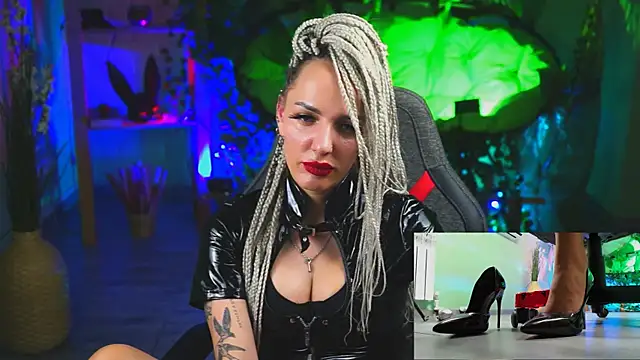 MonicaMaxwel online show from March 2025 06:33:02 PM