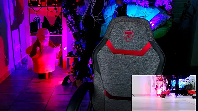 MonicaMaxwel online show from November 2025 10:26:01 AM