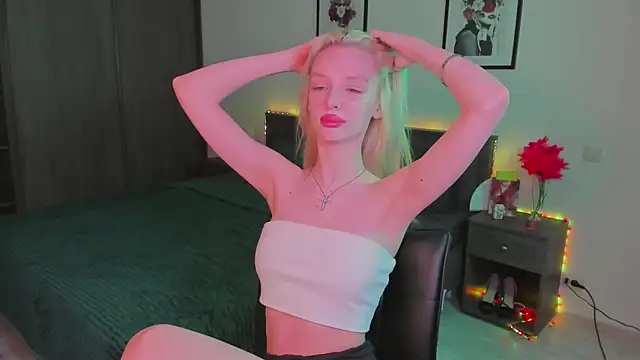 AleksaBlonde online show from March 2025 01:27:02 PM