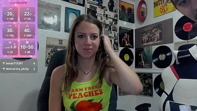 Snapshot of molly_witha_chance chatting on January 2025 08:03:01 AM molly witha chance online show from January 2025 08:03:01 AM