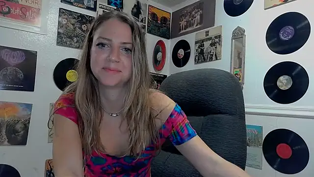 Snapshot of molly_witha_chance chatting on January 2025 03:52:01 AM molly witha chance online show from January 2025 03:52:01 AM