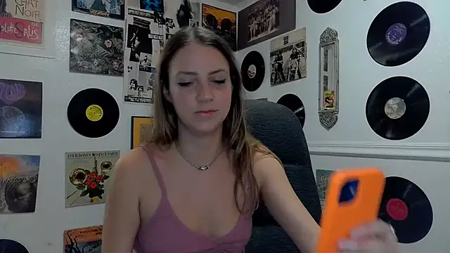 Snapshot of molly_witha_chance chatting on January 2025 02:02:01 AM molly witha chance online show from January 2025 02:02:01 AM