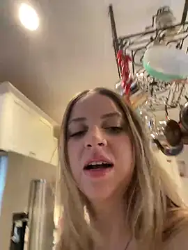 Snapshot of molly_witha_chance chatting on February 2025 08:19:01 PM molly witha chance online show from February 2025 08:19:01 PM