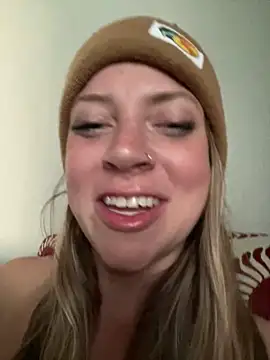 Snapshot of molly_witha_chance chatting on March 2025 11:51:01 AM molly witha chance online show from March 2025 11:51:01 AM