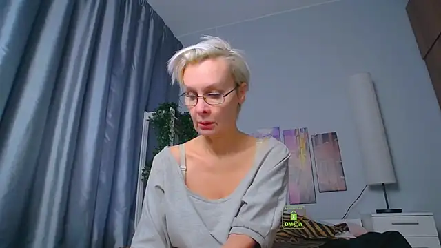 HelgaHimmell online show from February 2025 09:56:01 AM